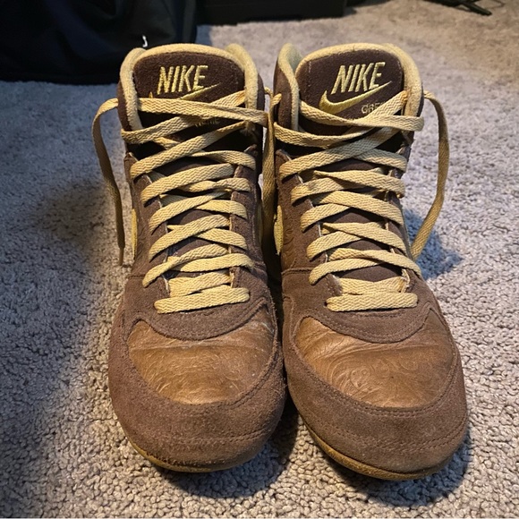 Nike Greco Supreme Wrestling Sneakers Brown Yellow Womens Size 9 - Picture 2 of 8